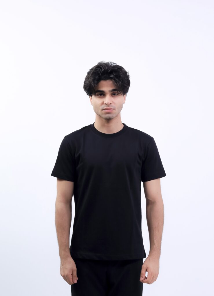 REGURAL FIT T-SHIRT